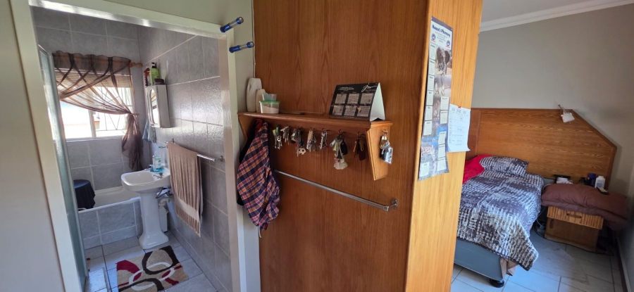 8 Bedroom Property for Sale in Meiringspark North West